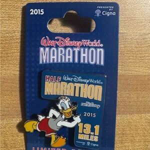 Walt Disney World Half Marathon Pin - Donald Duck - 2015 WDW